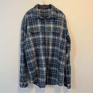 Eddie Bauer Long Sleeve Button down Plaid Shirt Blue and White Size XL Tall